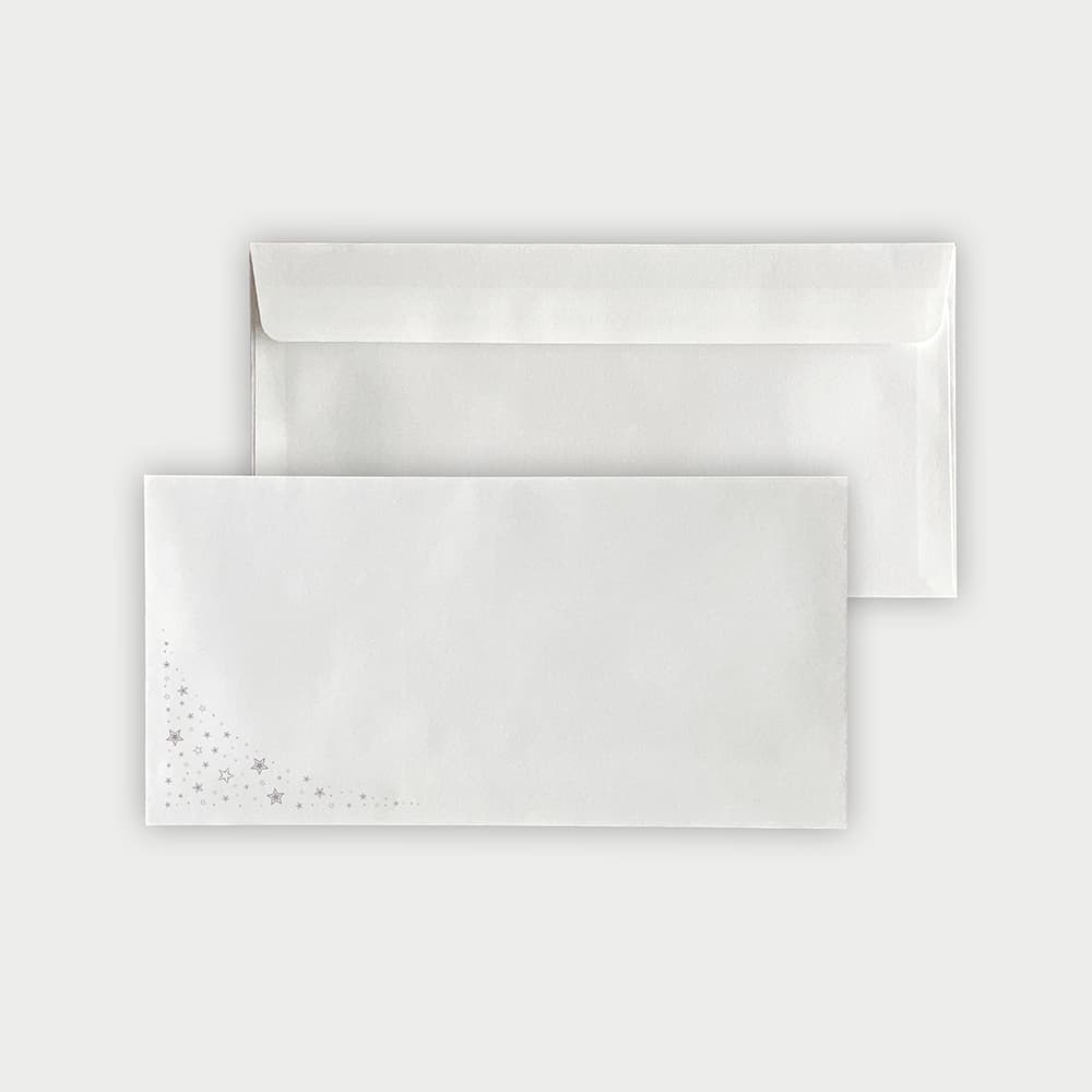 Kuvert mit verspielten Silber-Sternen  (Selbstklebend