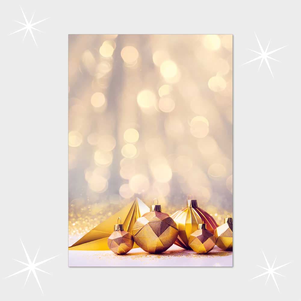Goldene Kristallkugeln im Lichtermeer